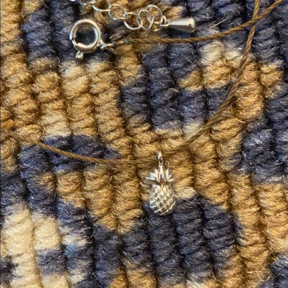FREE Dainty pineapple 🍍 necklace